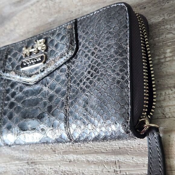 Coach Exotic Vintage Emboss Leather Cobalt Blue Snakeskin Accordion Large Wallet - Picture 4 of 12